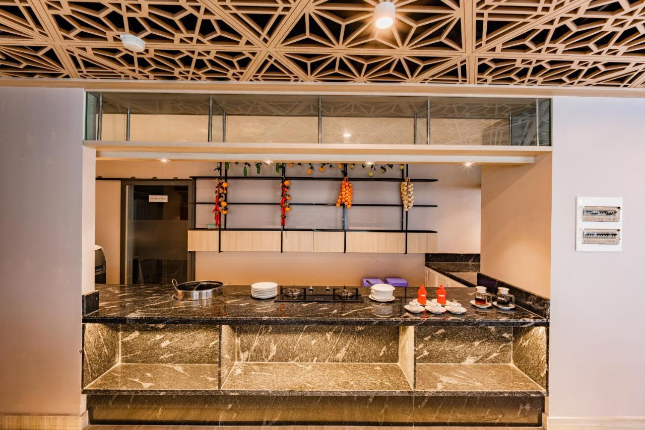 Holiday 2 Hotel Кантхо Экстерьер фото
